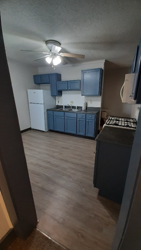 1400 N Wheeling Ave #B - Photo 2 of 8