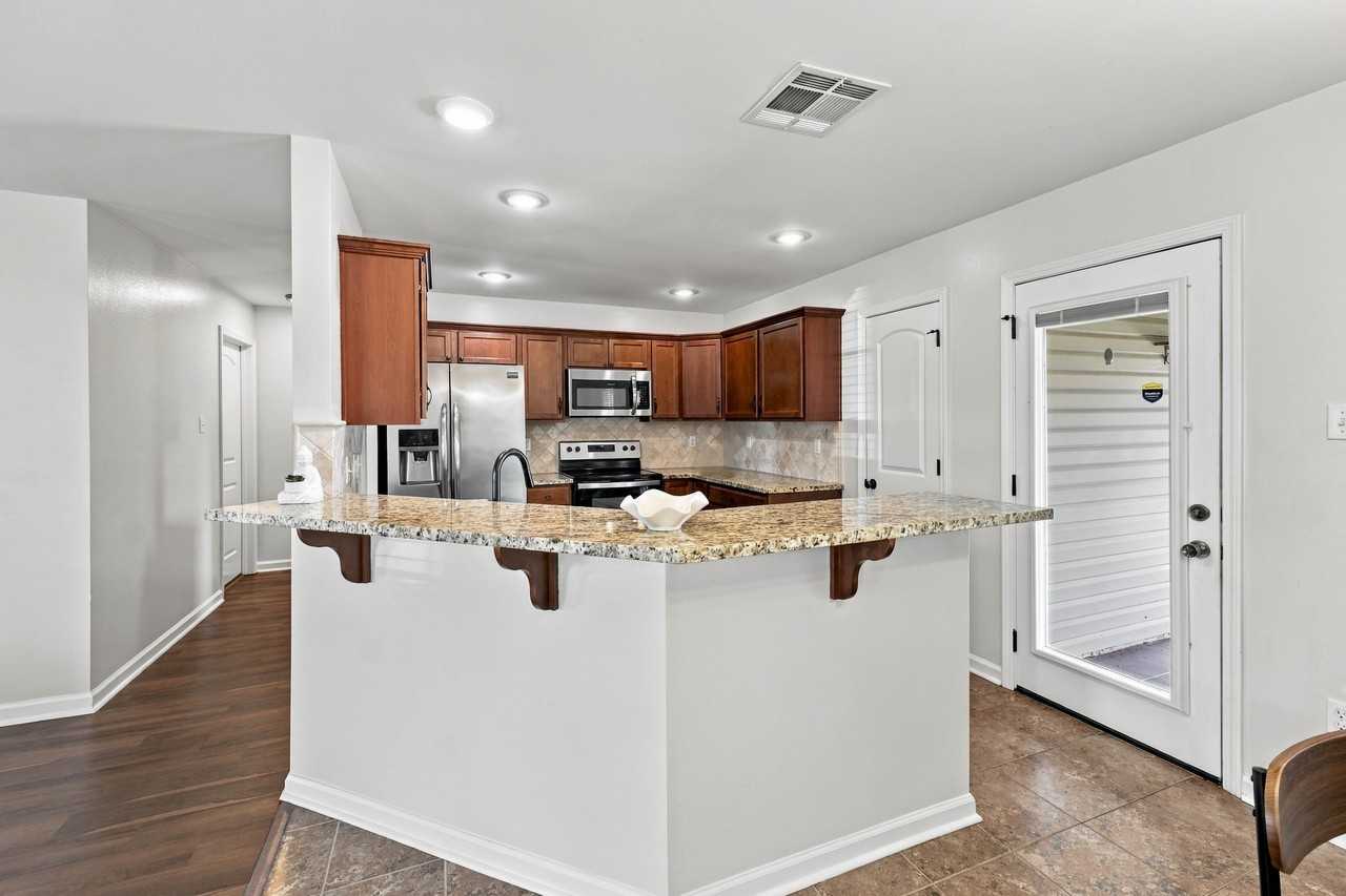 15592 Magicstone Dr - Photo 6 of 15