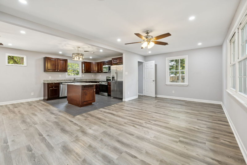 102 Warren Pl - Photo 3 of 20