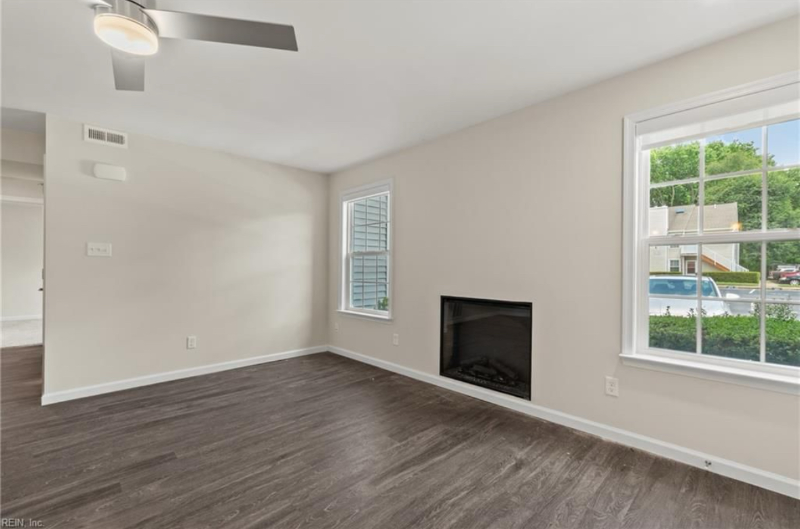 501 Pier Ct - Photo 6 of 21