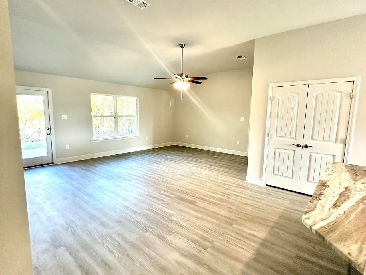 13924 Ruby Ln - Photo 6 of 16