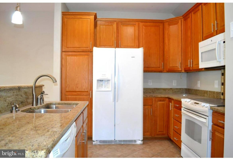 6405 Woodburn Ave - Photo 7 of 10