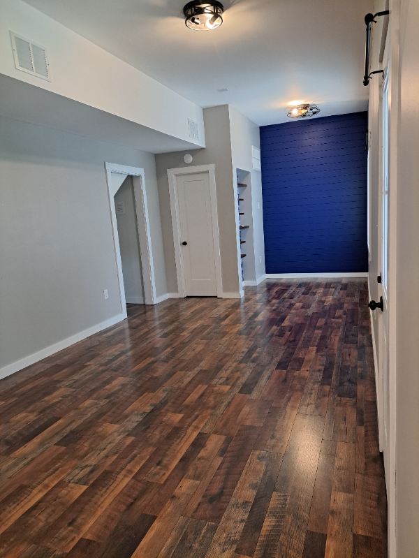 101 6th St - Photo 3 of 8