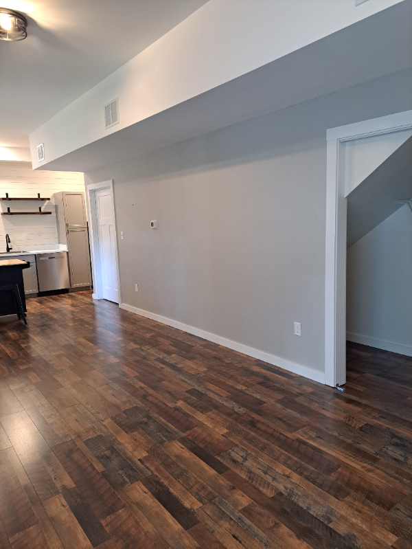 101 6th St - Photo 4 of 8