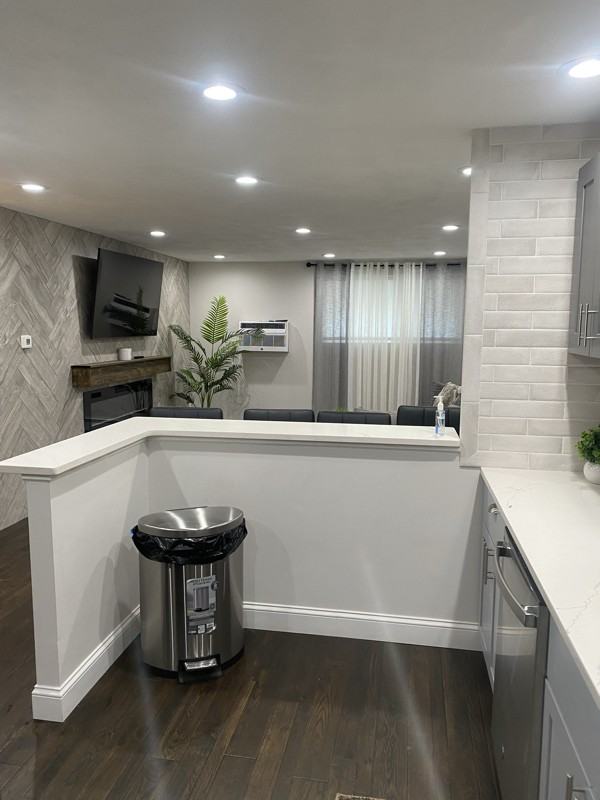 200 Governors Dr #1 - Photo 7 of 16