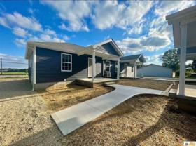 200 S Underwood St #B - Photo 1 of 1