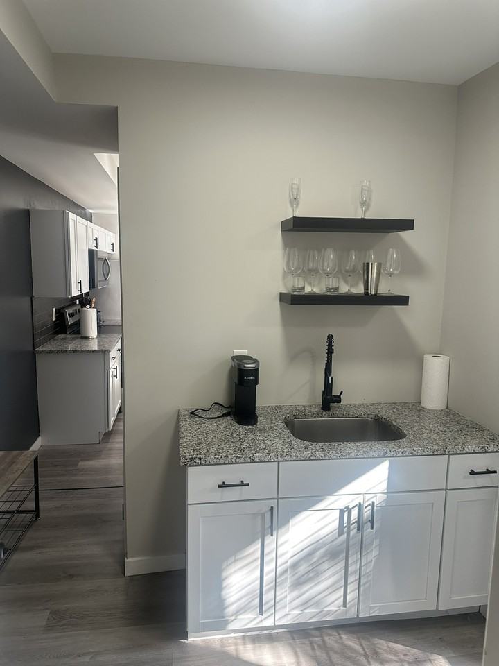 1231 Atcheson St - Photo 5 of 11