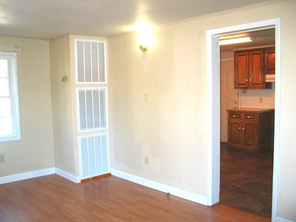 151 Thorpe St - Photo 2 of 5