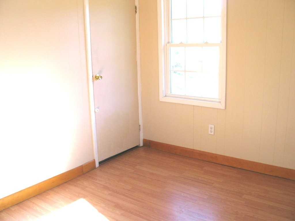 151 Thorpe St - Photo 5 of 5