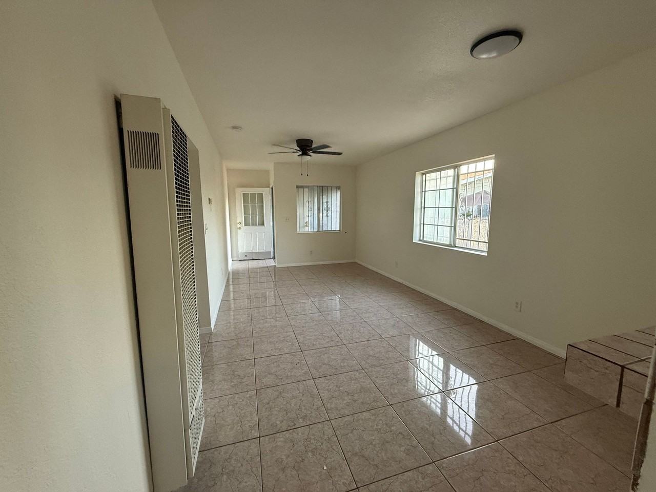 8416 Graham Ave - Photo 4 of 10