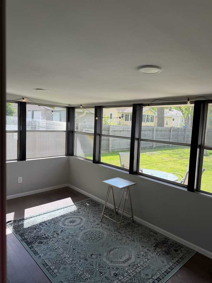 304 W Dean Ave - Photo 5 of 16