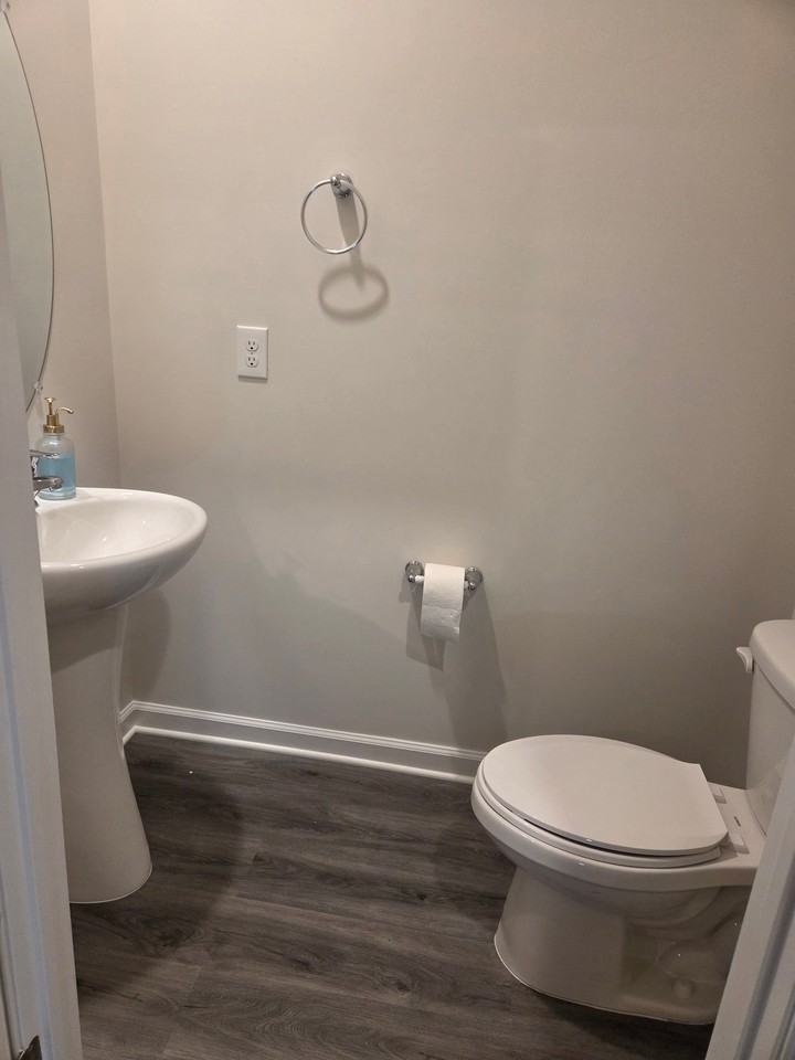 3 Reagan Dr - Photo 5 of 17