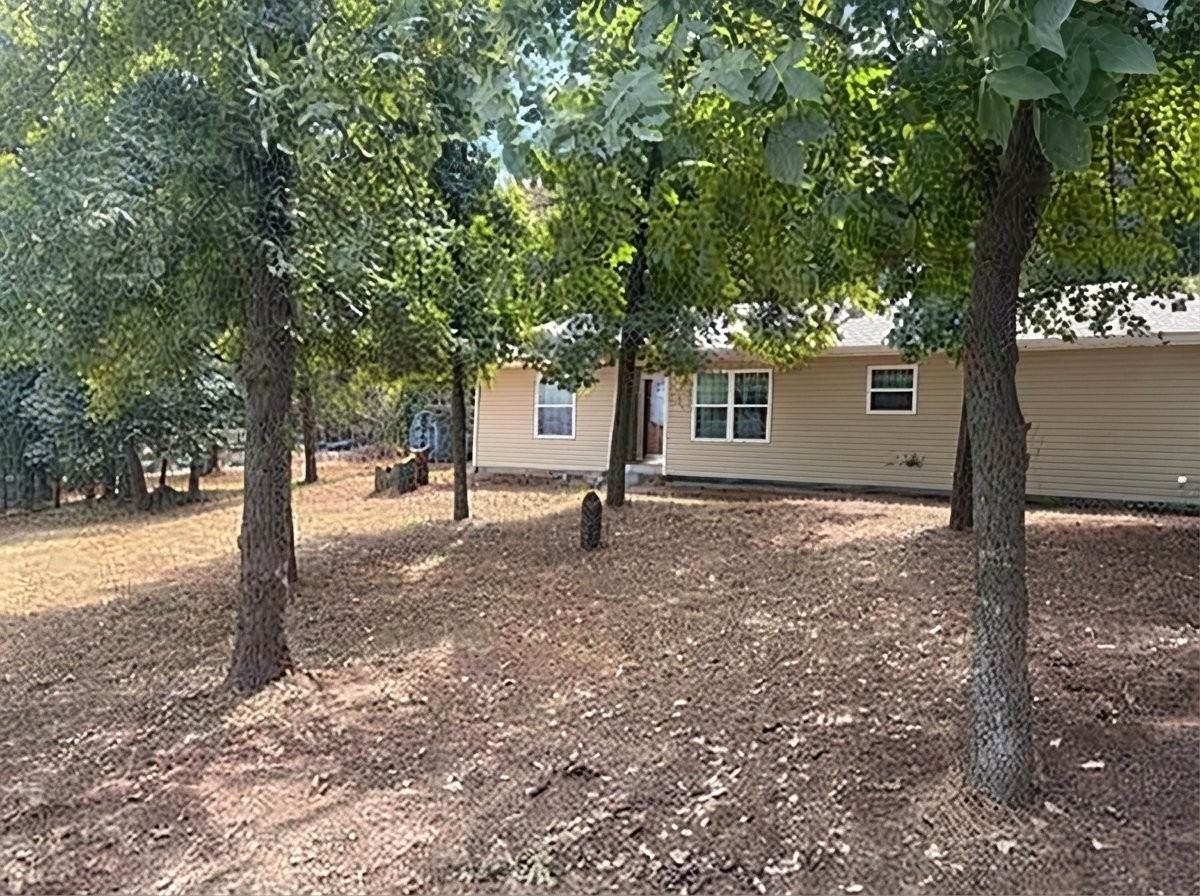 19000 Pecan Valley Rd - Photo 2 of 20