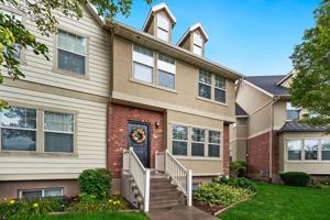 featured image of 2029 W Crescent Row
