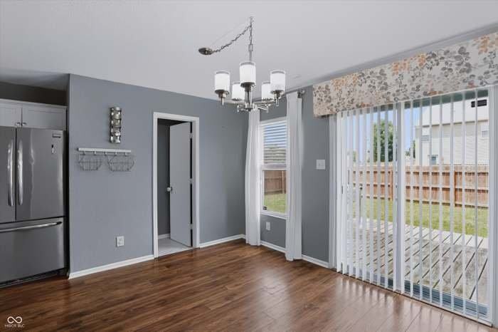 8010 Barry Rd - Photo 7 of 19