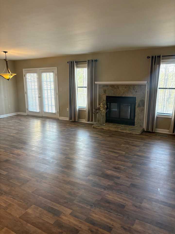 141 Cedar Holw - Photo 5 of 17