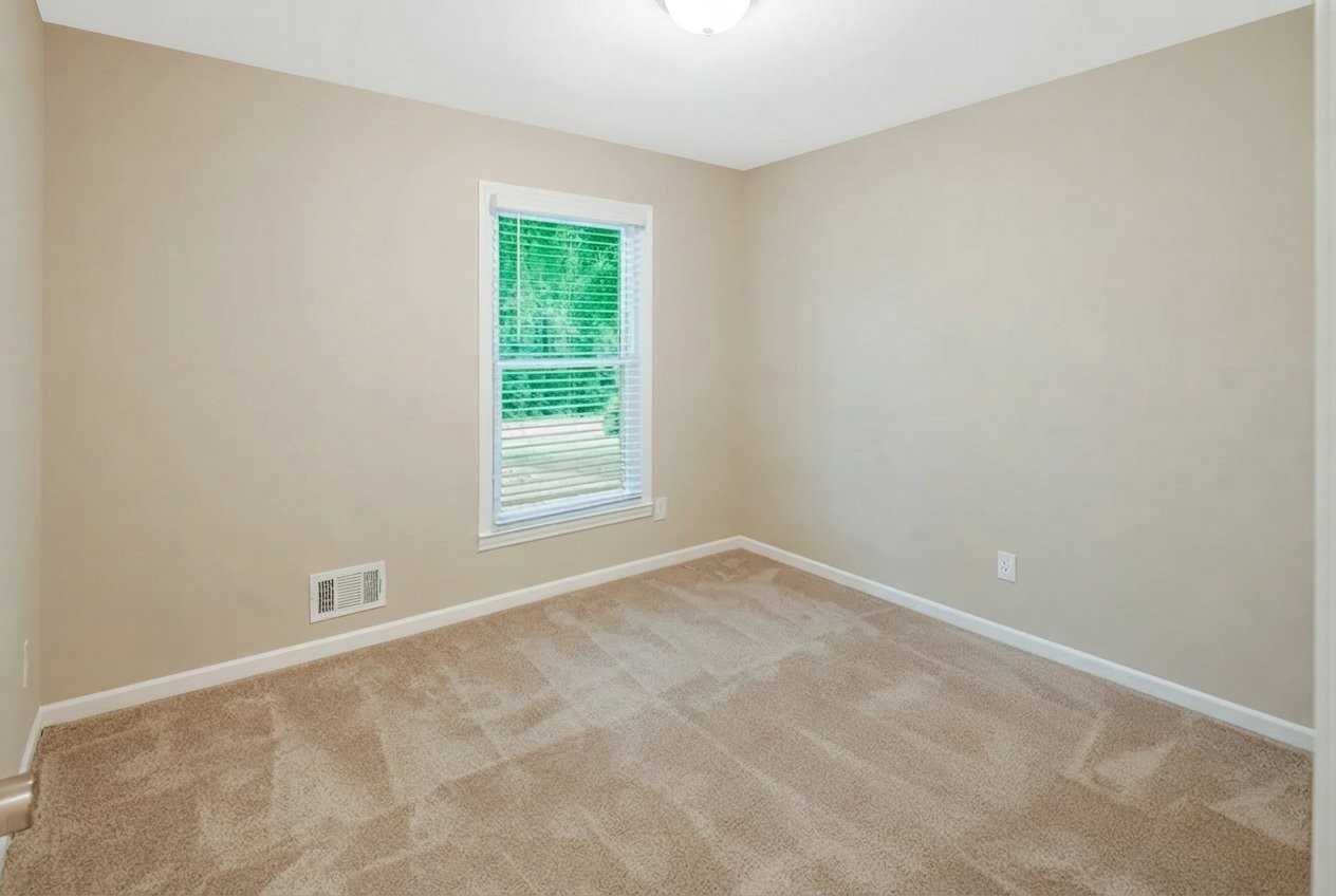 3917 Amsbury Rd - Photo 3 of 13