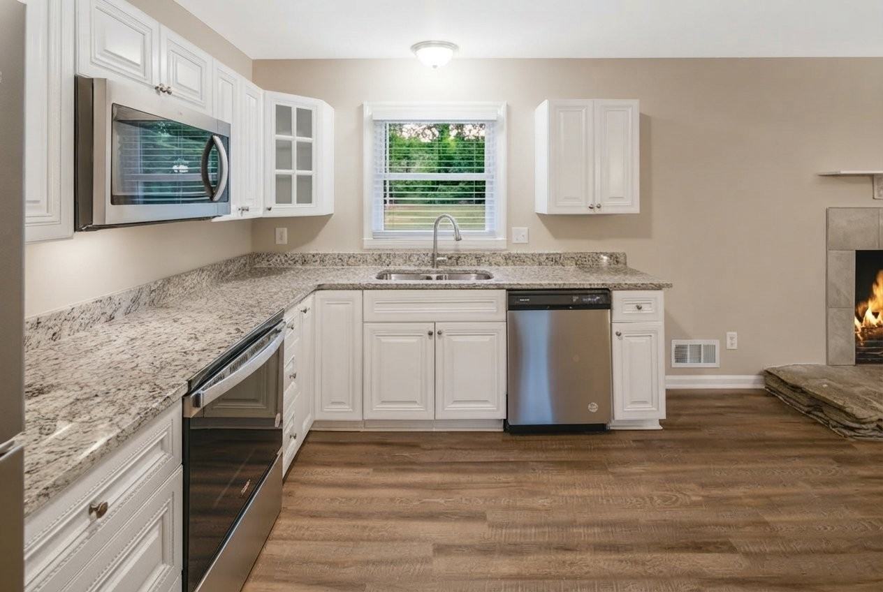 3917 Amsbury Rd - Photo 4 of 13
