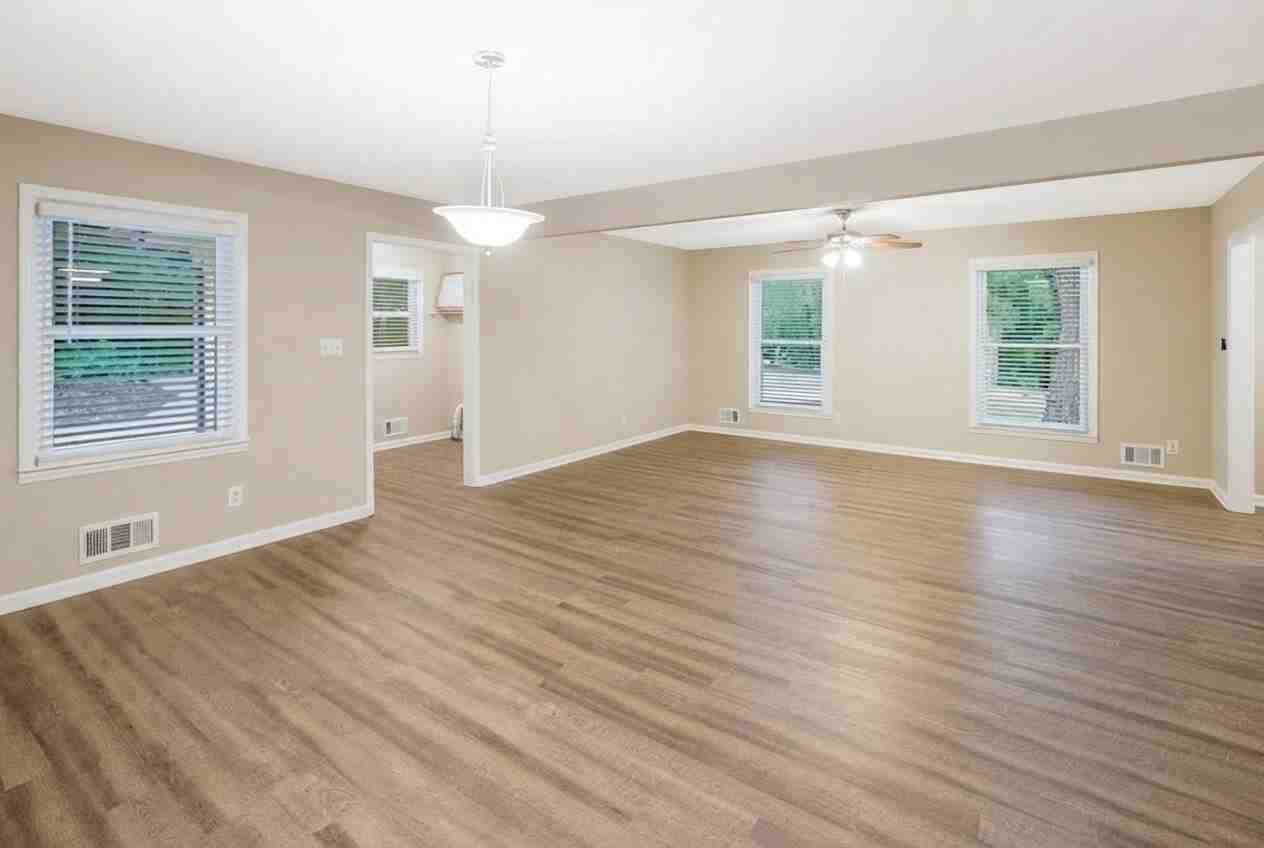 3917 Amsbury Rd - Photo 7 of 13