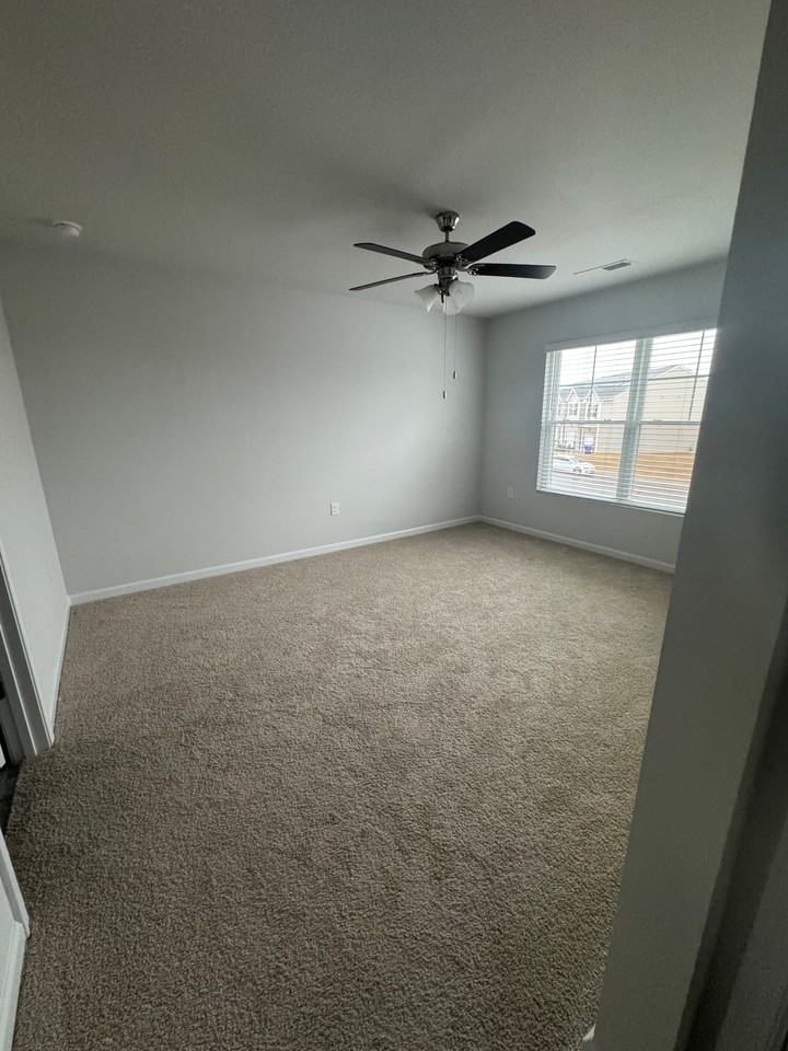918 Quaint Parish Cir - Photo 5 of 15