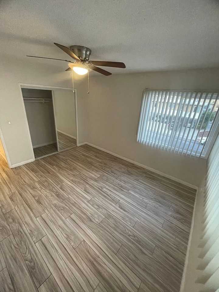 1417 Armacost Ave - Photo 4 of 11
