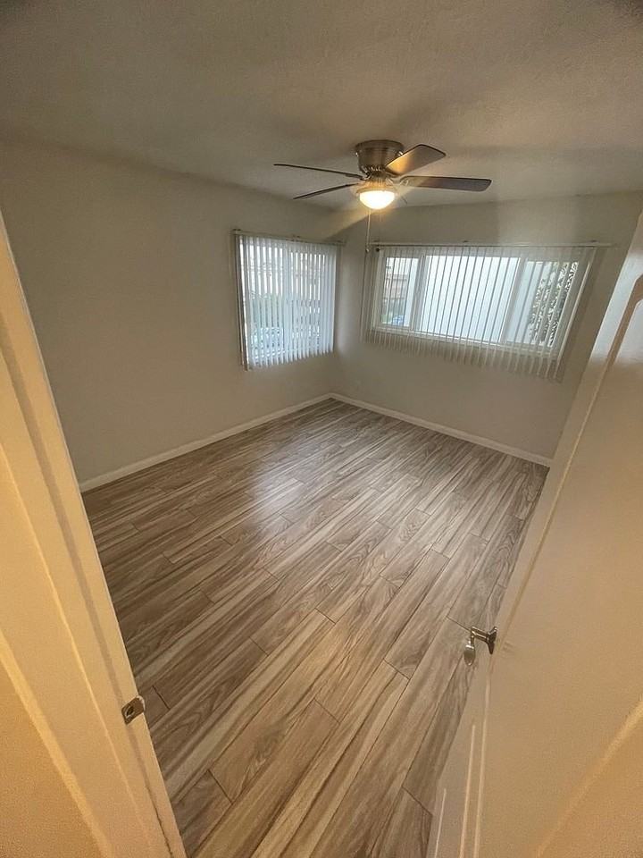 1417 Armacost Ave - Photo 5 of 11