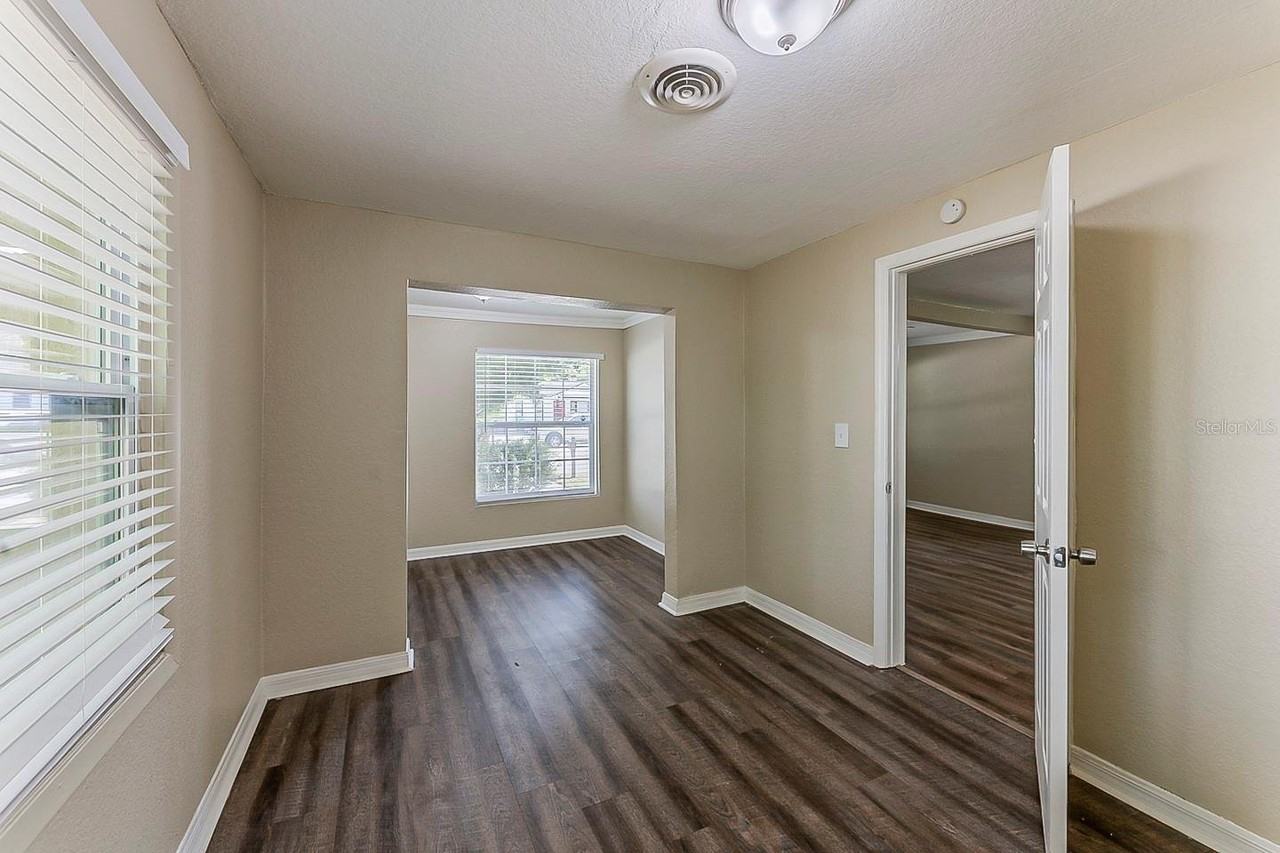 1306 Shepherd Ave - Photo 7 of 16