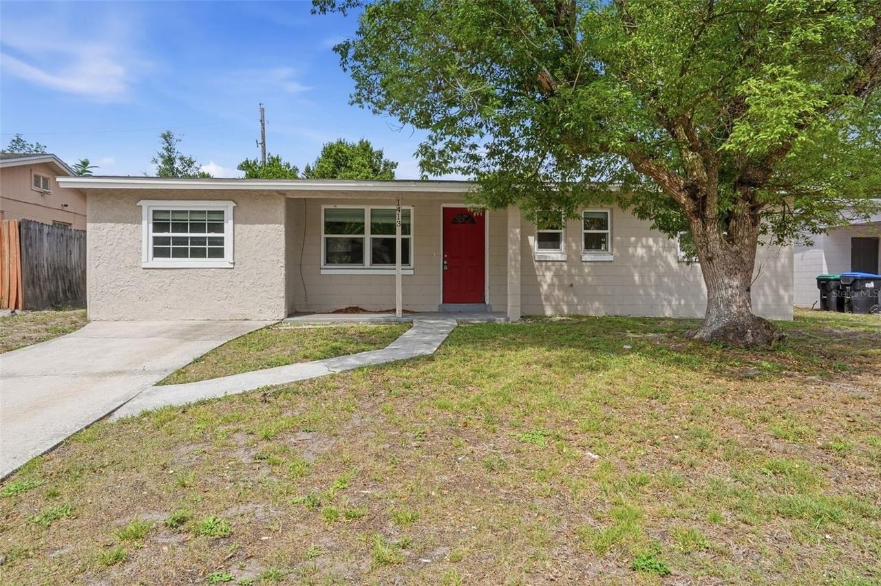 1413 Sunridge Rd - Photo 2 of 16