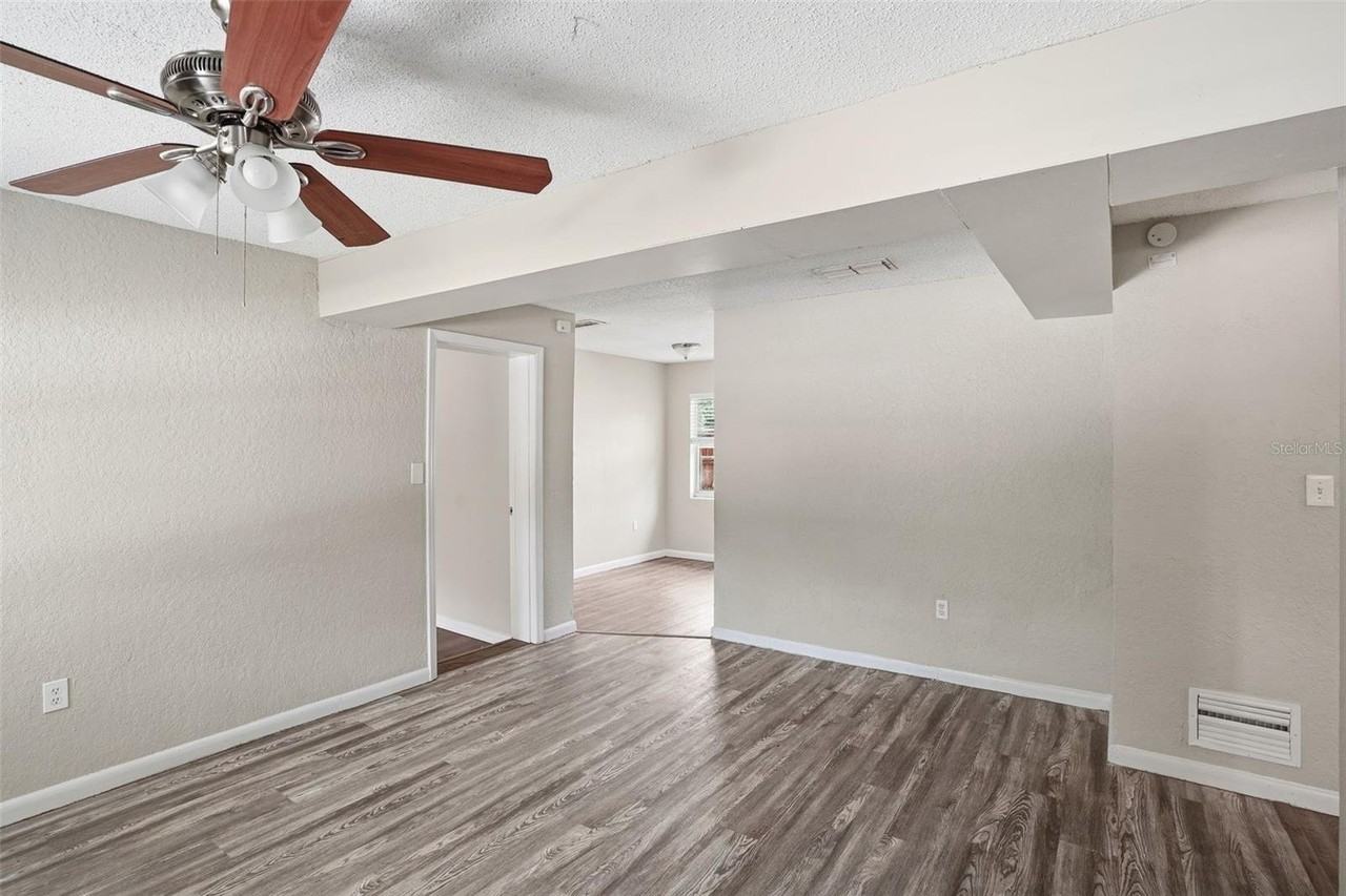 1413 Sunridge Rd - Photo 3 of 16