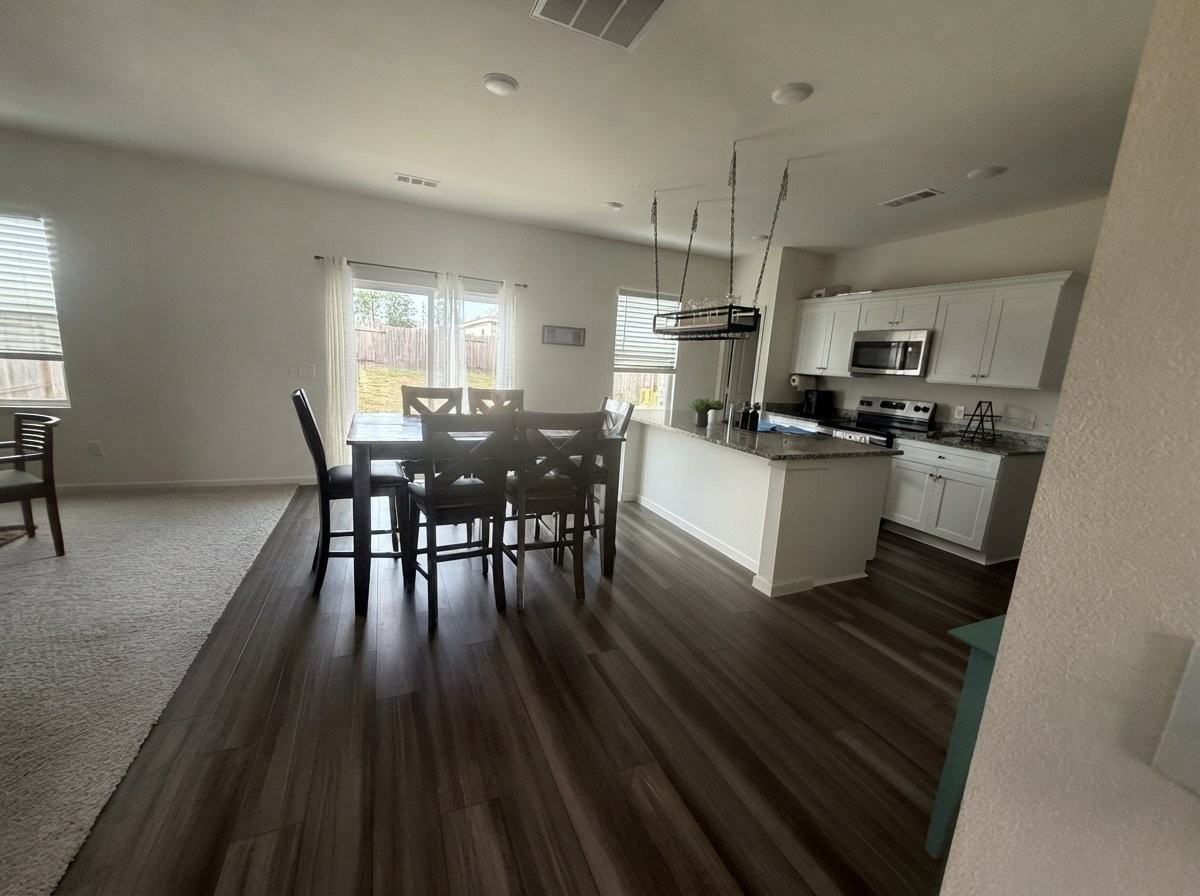 21655 Cottage Ln - Photo 3 of 20