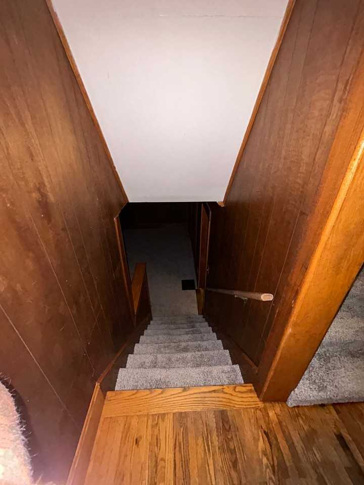 1463 Sheridan Ave Ne - Photo 4 of 13