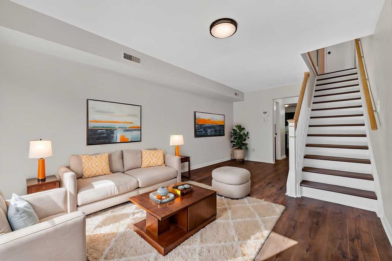 697 Grant Avenue Avenue - Photo 2 of 19