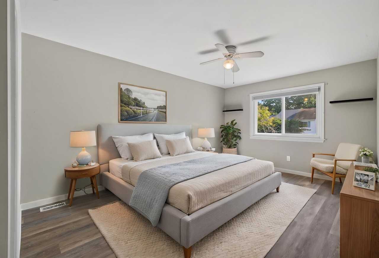 697 Grant Avenue Avenue - Photo 4 of 19
