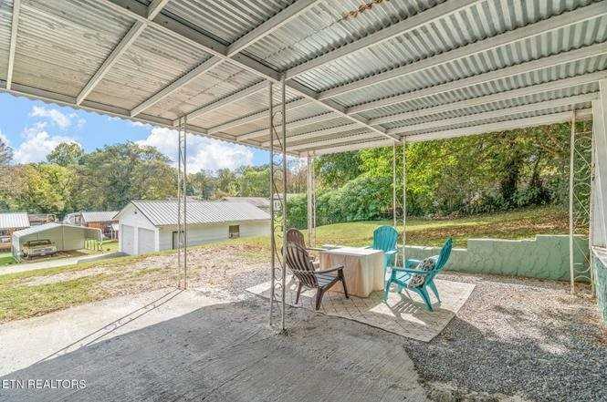 1724 Earl Ave - Photo 6 of 20