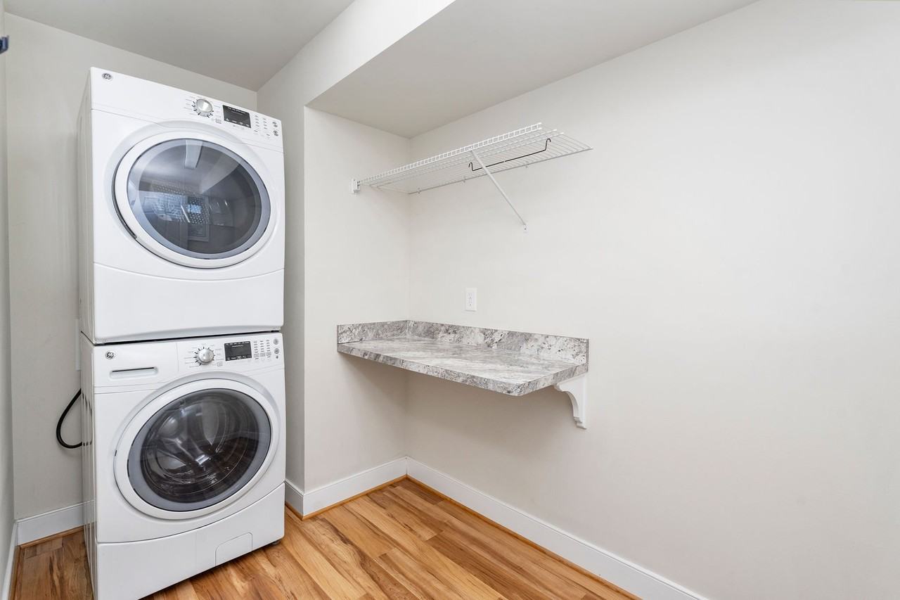 417 Florence Ave #A - Photo 4 of 20