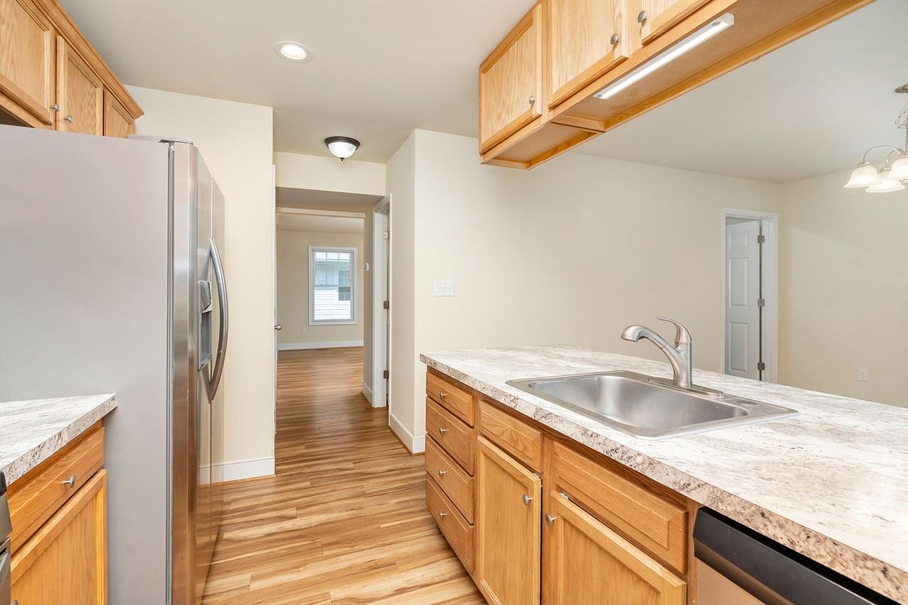 417 Florence Ave #A - Photo 7 of 20