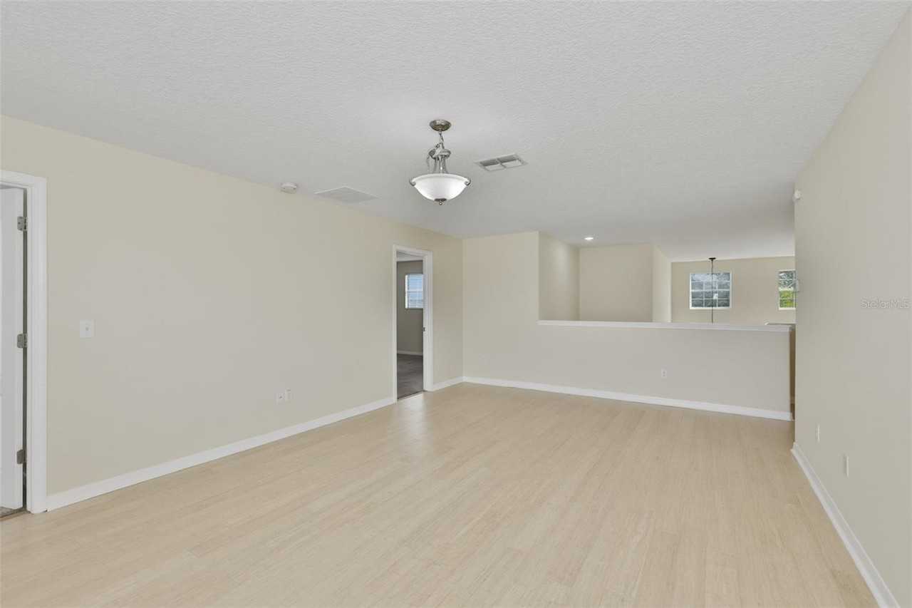 10811 Kirkwall Port Dr - Photo 4 of 5