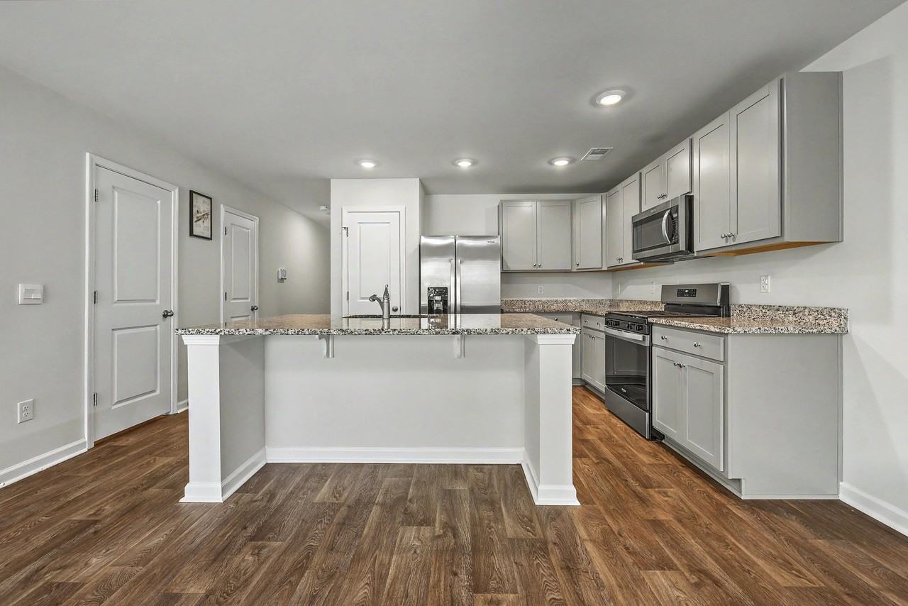 152 Haventree Ct - Photo 2 of 19