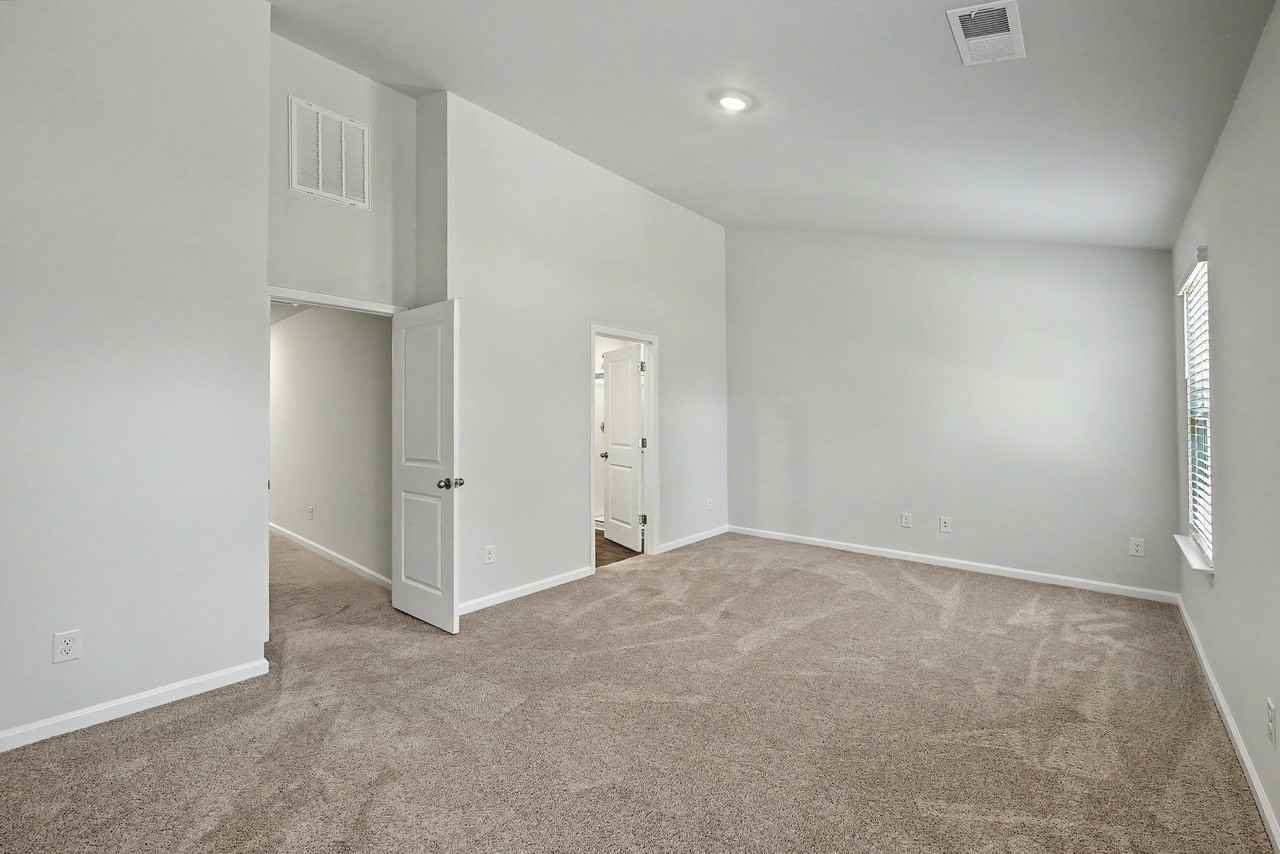 152 Haventree Ct - Photo 7 of 19