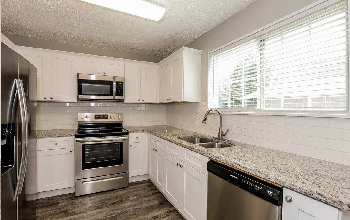 10231 Woodland Entry - Photo 7 of 9