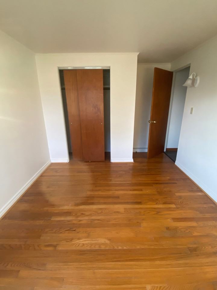 420 E Maple St - Photo 7 of 15