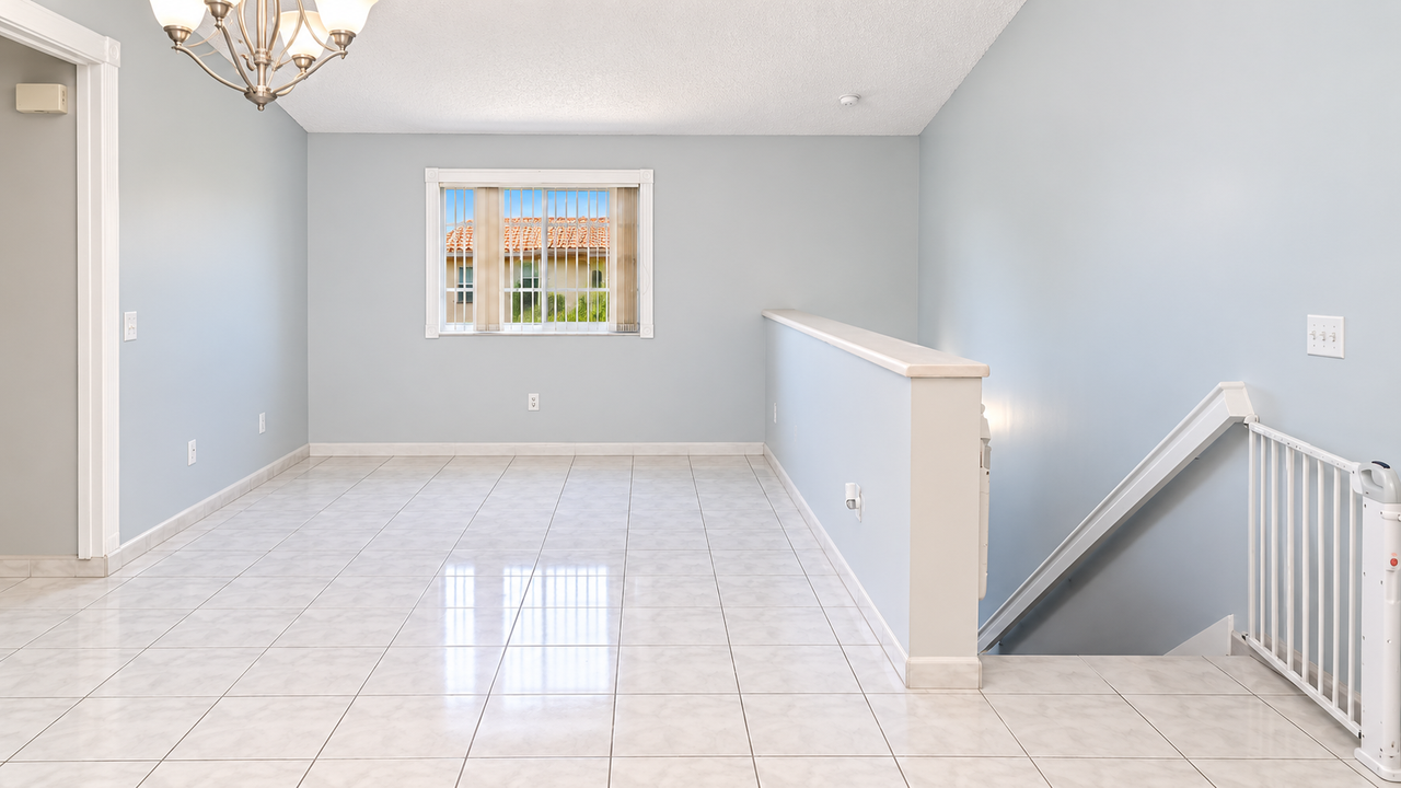 2589 W 76th St #203 - Photo 5 of 27