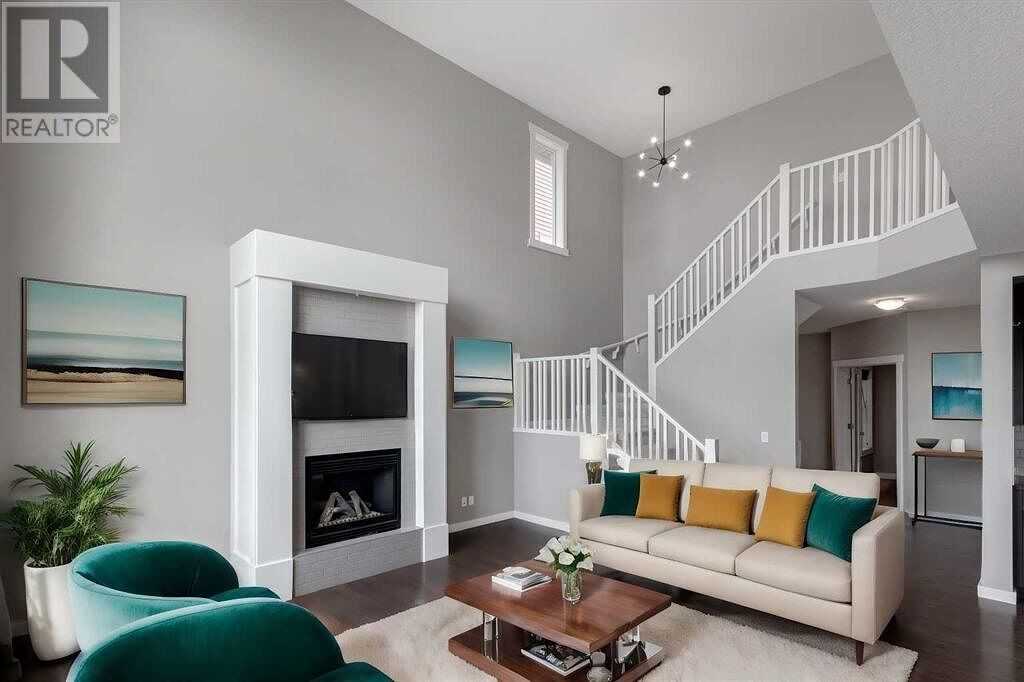 209 Kingsmere Cove Se - Photo 2 of 14