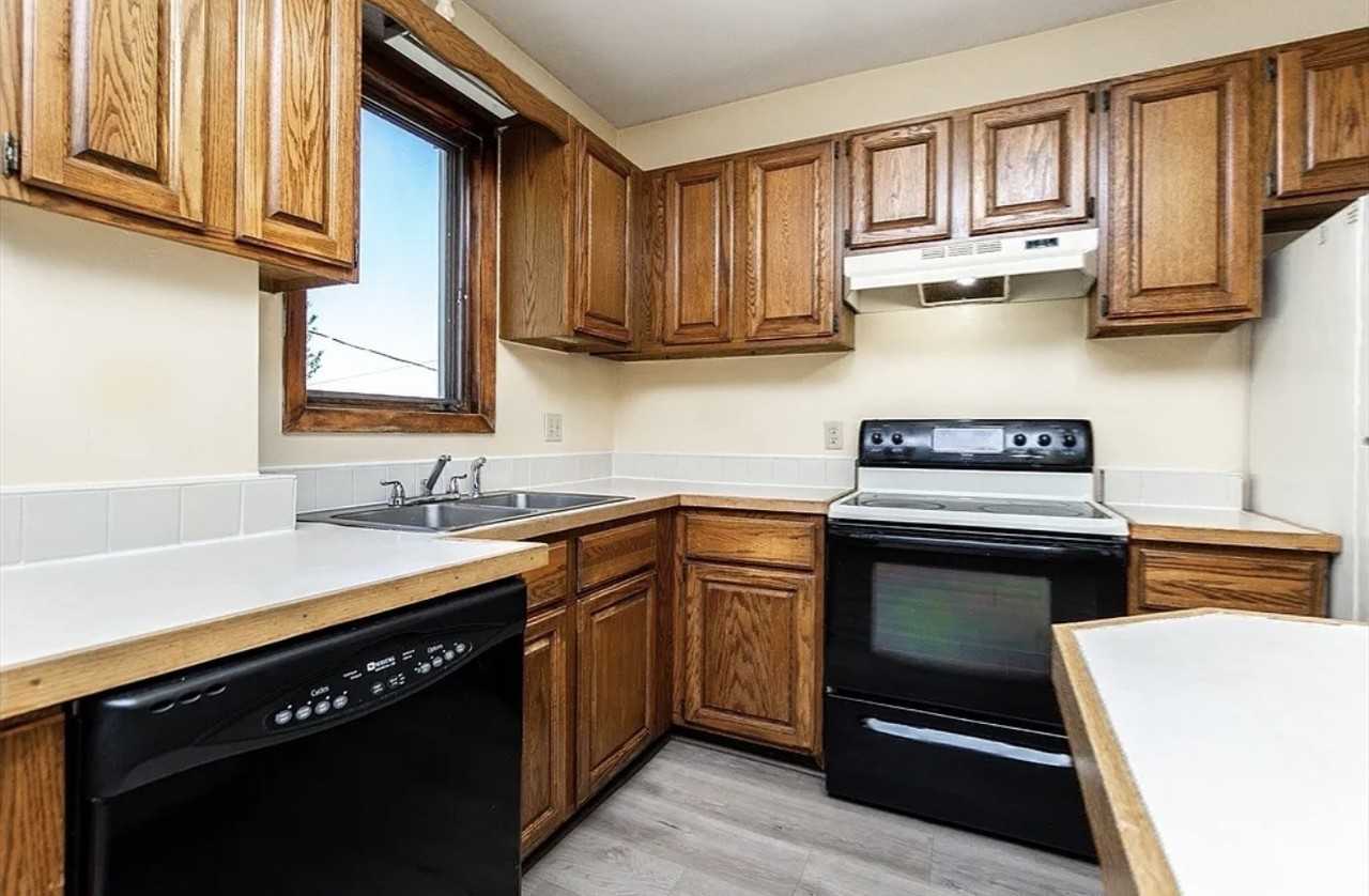 541 S Broadway #2 - Photo 7 of 13