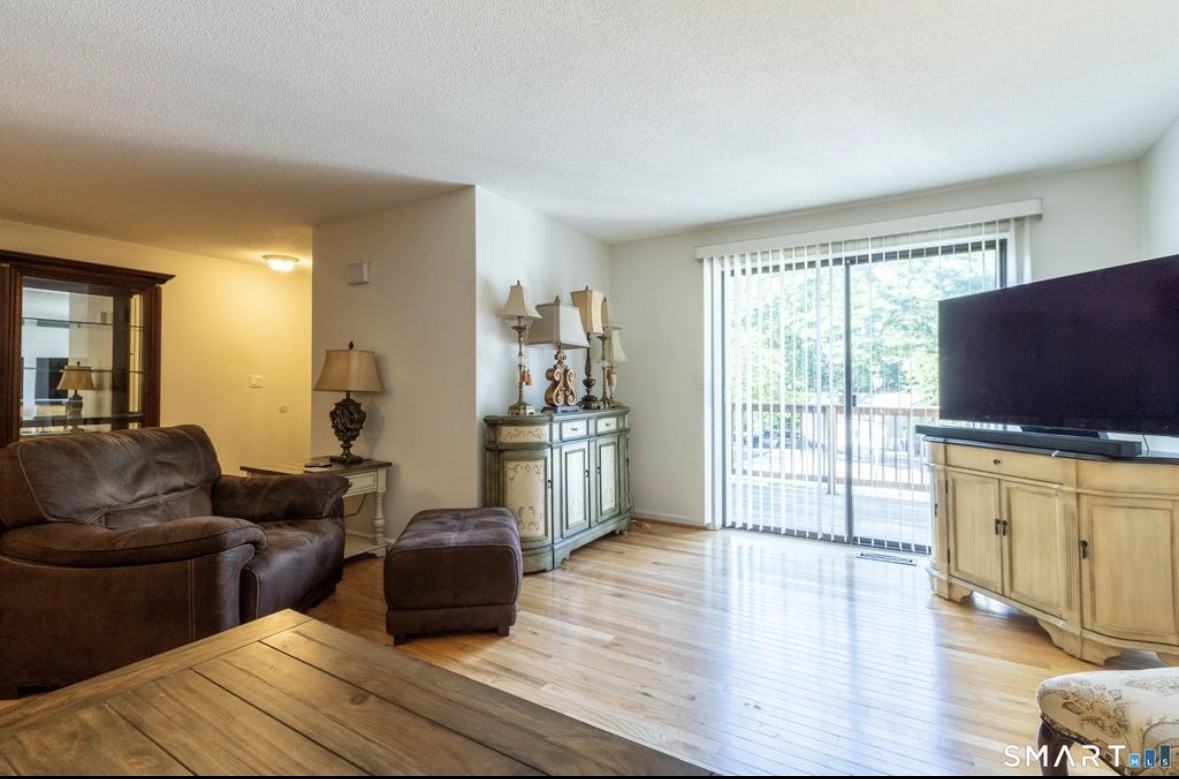 3 Dutton Place Way #3 - Photo 2 of 24