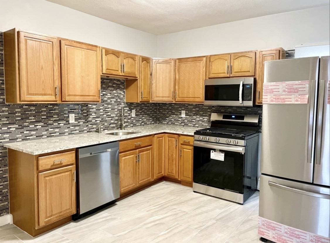 227 Talbot Ave #3