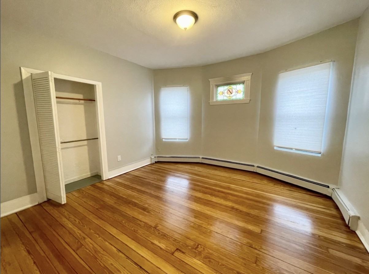 227 Talbot Ave #3 - Photo 4 of 6