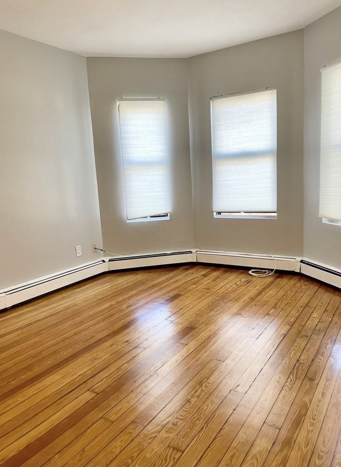 227 Talbot Ave #3 - Photo 5 of 6