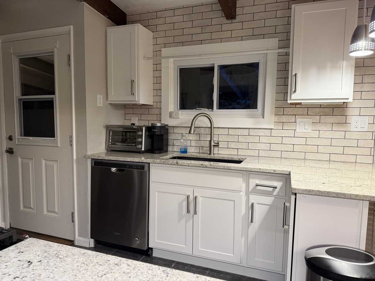 2432 Edgevale Rd #A - Photo 5 of 18
