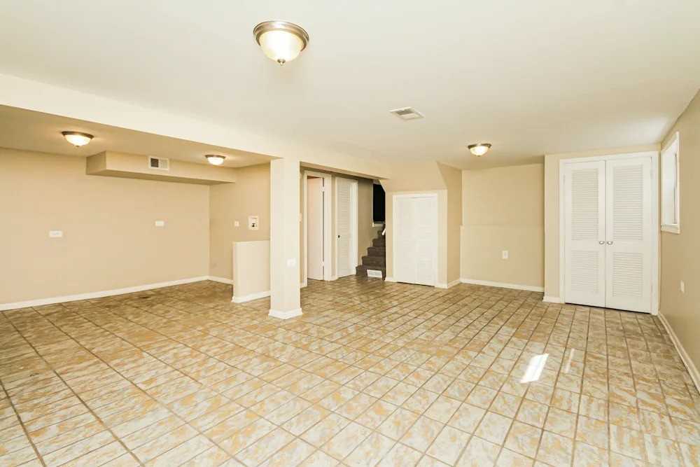 117 Englewood Ave #NA - Photo 4 of 8